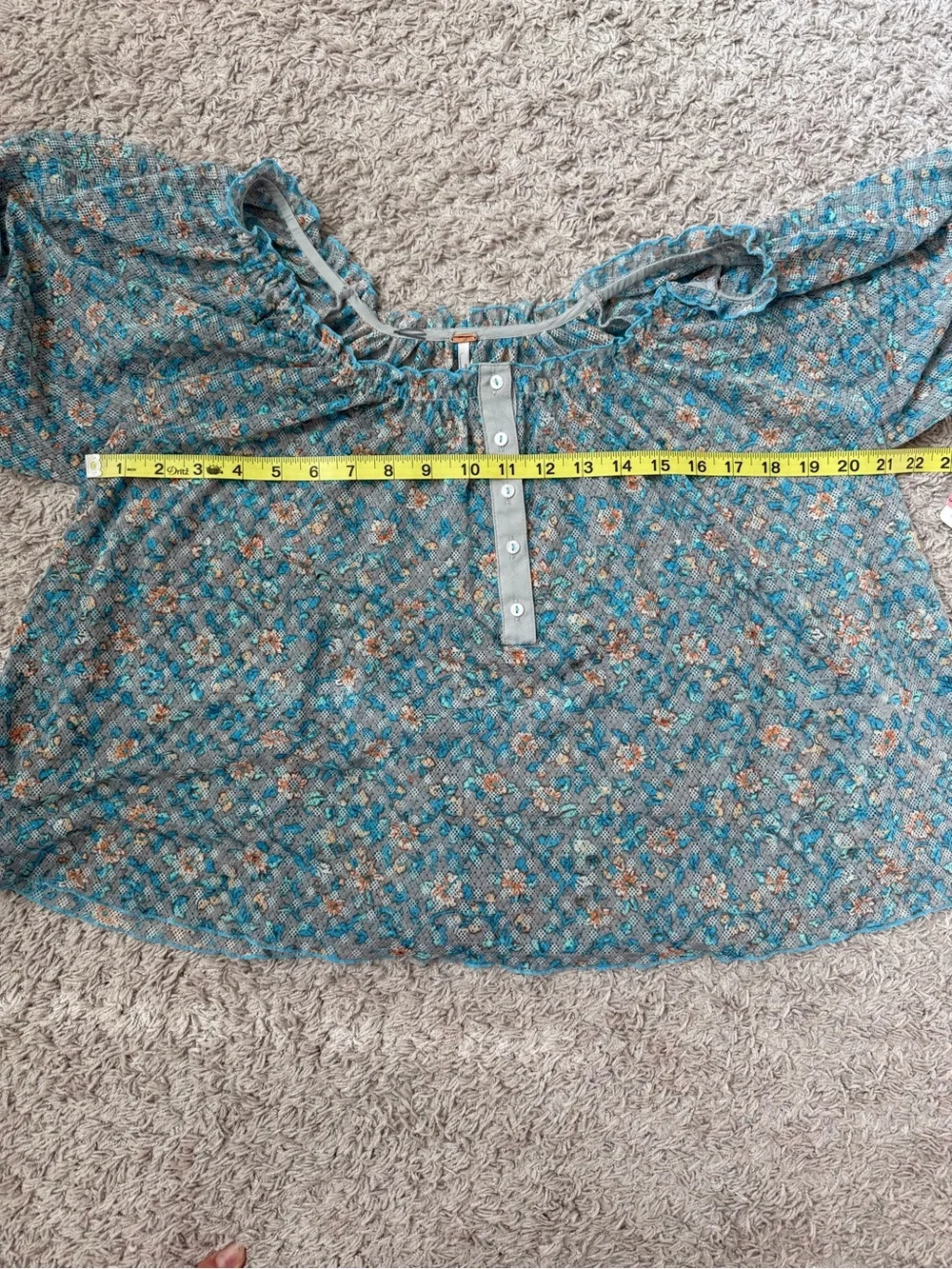 Free People tags peasant